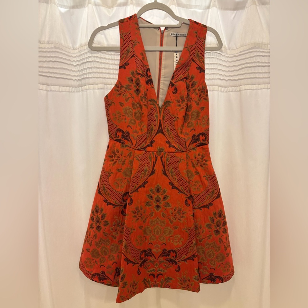 Alice and Olivia beautiful orange dress NWT